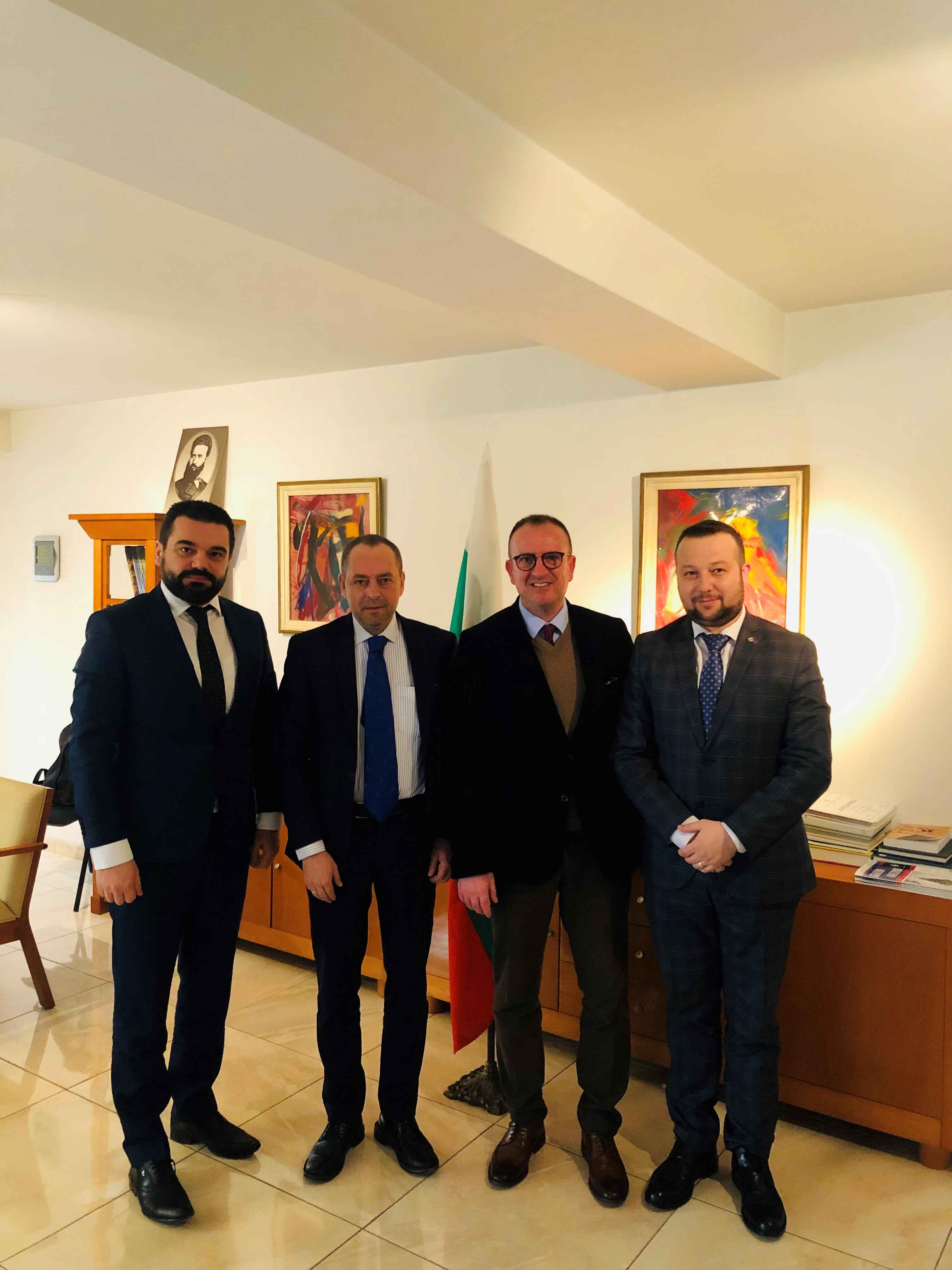 Посланик Ангел Ангелов се срещна с председателя на партия „Алианс за албанците“ и кмет на Гостивар д-р Арбен Таравари